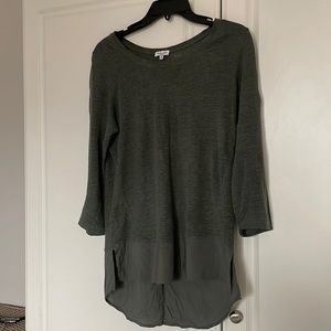 Splendid linen olive green top - like new!